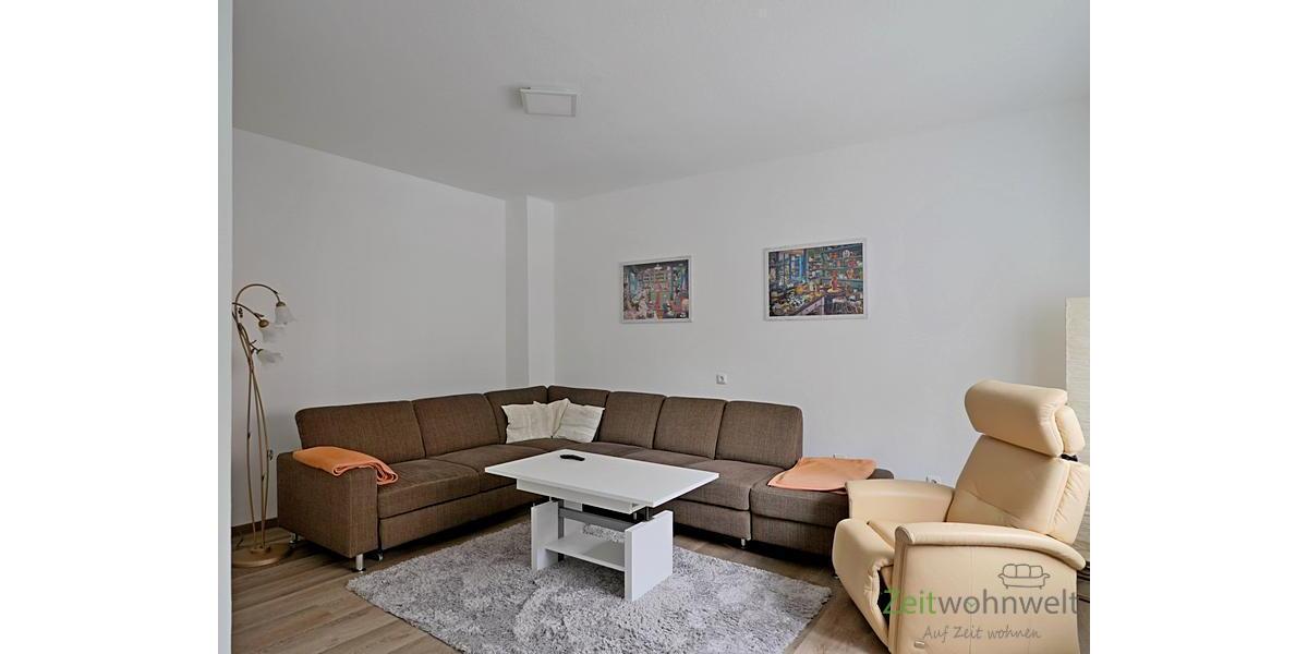 Sofa und Sessel