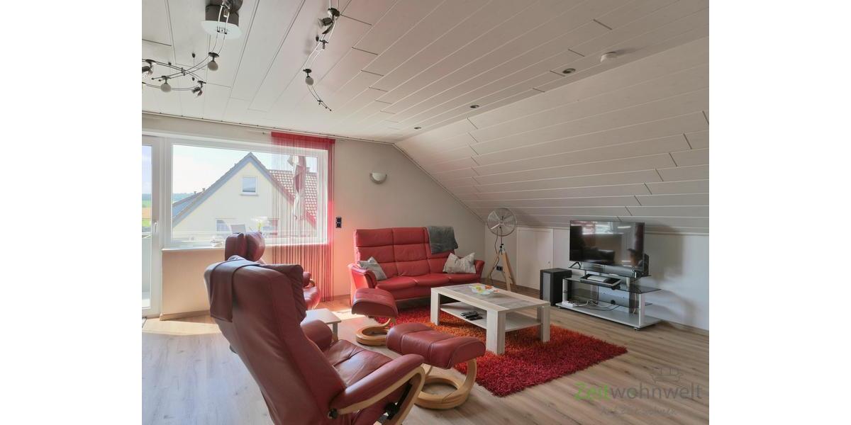 große Sitzecke und TV