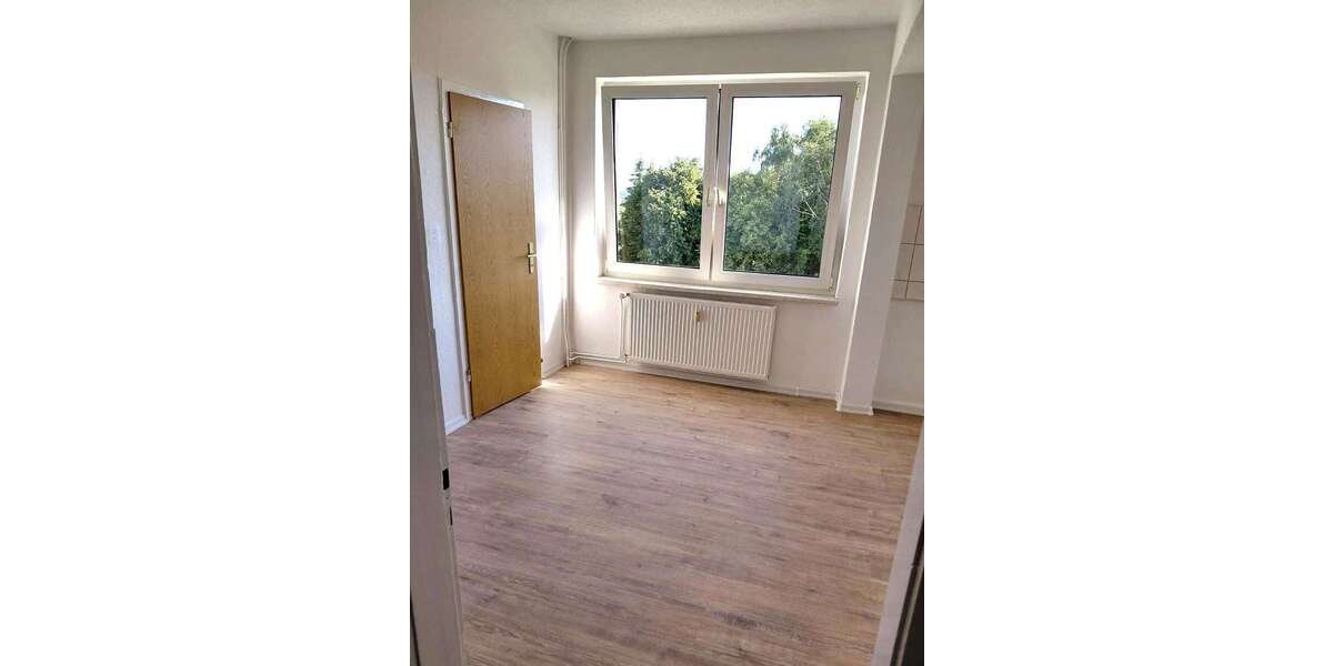 Küche mit Abstellraum