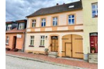 HORN IMMOBILIEN ++ Wohnhaus mit zwei Wohneinheiten und Gartengrundstück am See in Penkun - Reihenhaus Penkun | Angebot:27265756