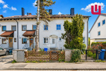 WINDISCH – Renovierungsbedürftiges RMH in Ortsrandlage von Olching – viel Potenzial für Familien! - Reihenmittelhaus Olching | Angebot:26534334