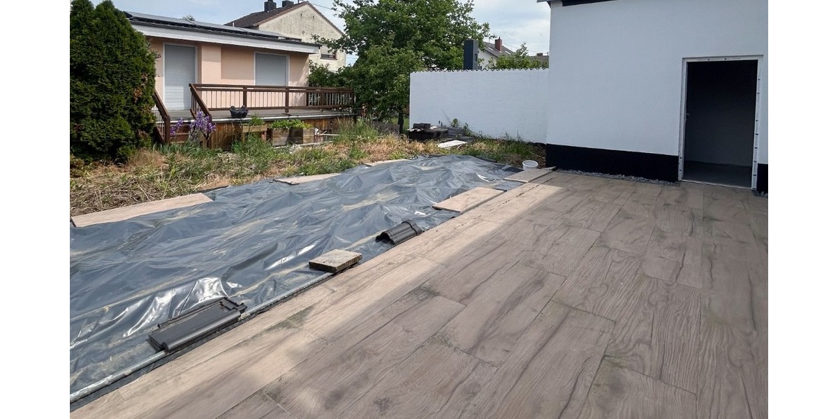 Terrassenansicht zum Gartenbereich