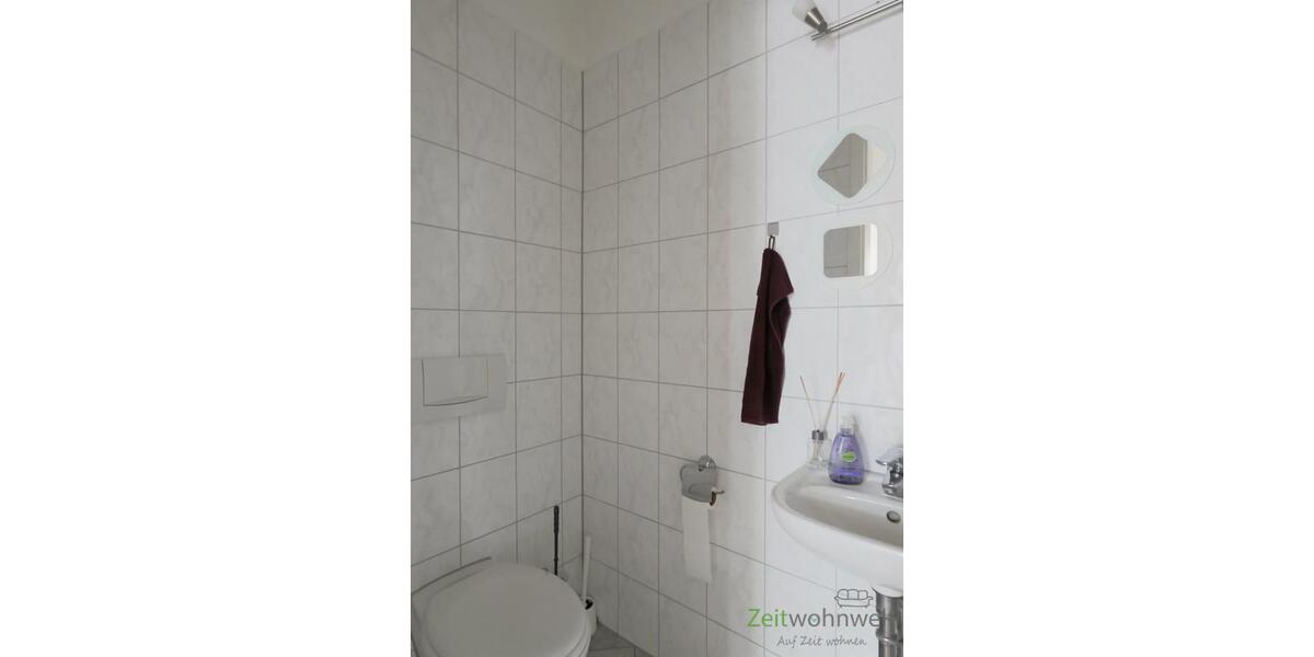 separates WC
