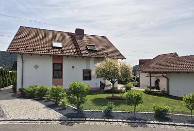 IDYLLISCHES FAMILIENPARADIES IN RUHIGER LAGE - Einfamilienhaus Wurmlingen | Angebot:27436904