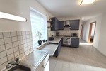 Großzügiges Wohnen für zwei Generationen: Poolbereich mit Poolbar & barrierefreiem EG - Zweifamilienhaus Katzweiler | Angebot:24408767