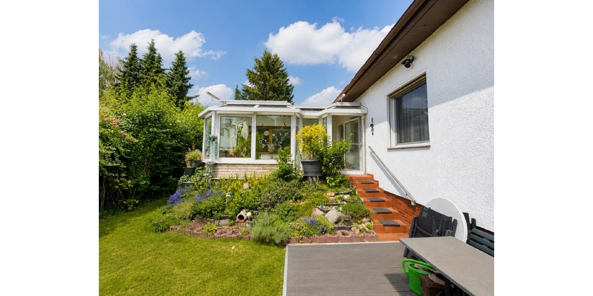Bungalow nahe U7 mit Wintergarten und Vollkeller - Einfamilienhaus Berlin Neukölln | Angebot:27142732