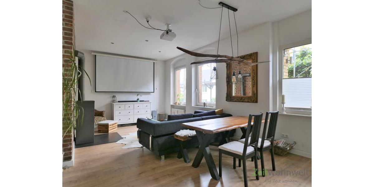 Blick ins Wohnzimmer