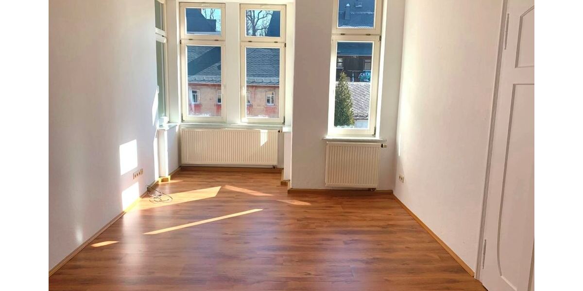 Wohnzimmer mit Erker 2.OG