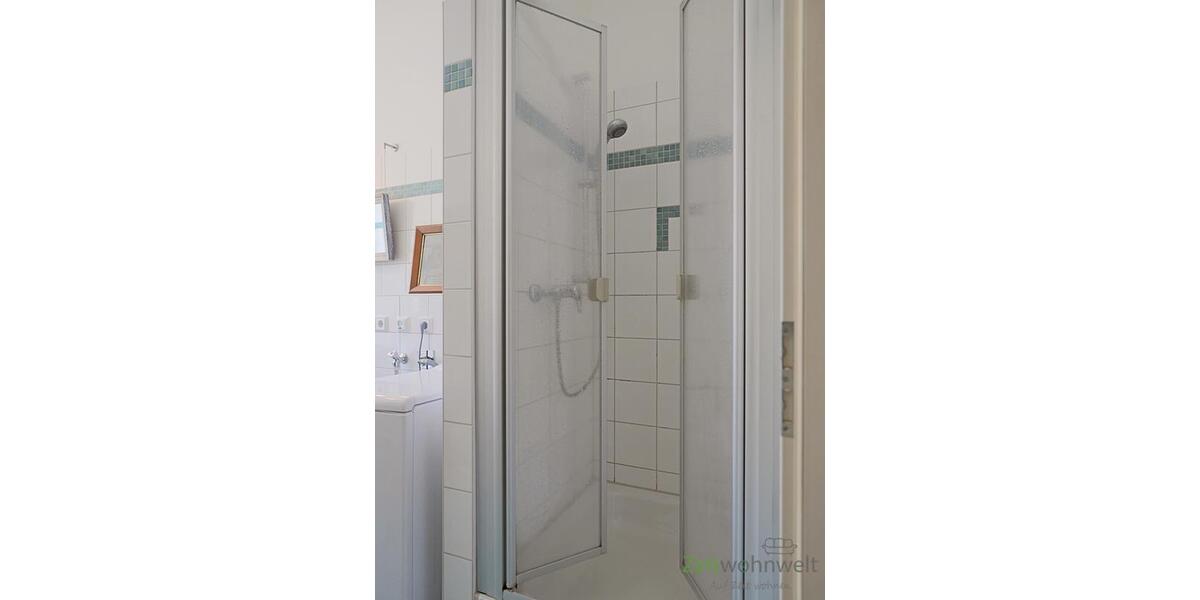 Dusche im Bad