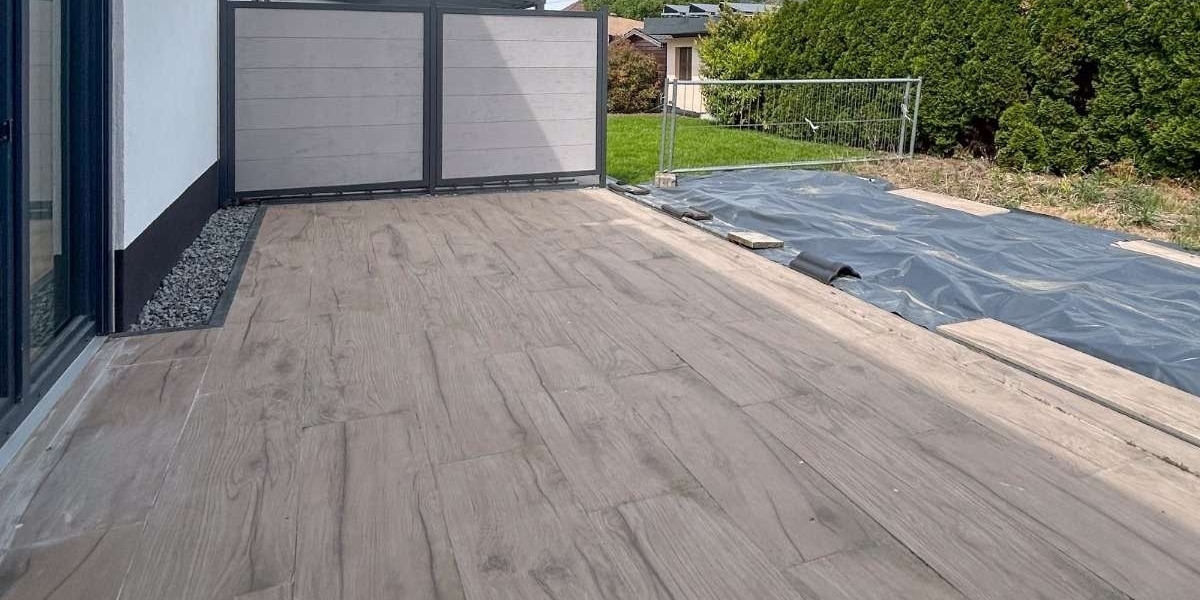 Terrasse mit Ausblick über...