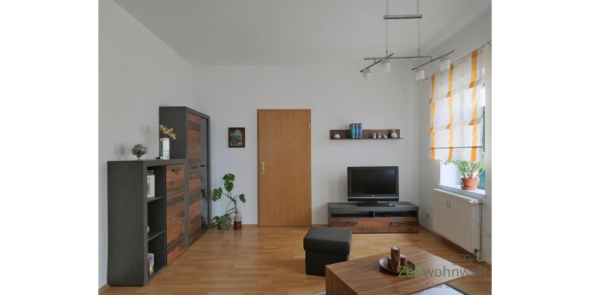 Schrankwand und TV