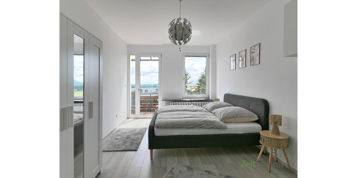 hinteres Schlafzimmer mit Balkon
