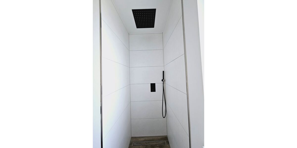 kleines Bad Dusche OG