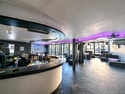 WER IM GLASHOUSE SITZT, SOLLTE LAUTER DREHEN - Gewerbeobjekt Leonberg | Angebot:27365689