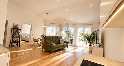 KOMFORT PUR MIT AUFZUG & BALKON - Dachgeschoßwohnung Jestetten | Angebot:27347627
