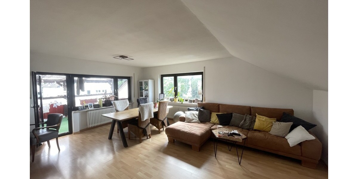 69 m² zum Wohlfühlen – Dachgeschosswohnung mit Stellplatz - Dachgeschoßwohnung Bad Honnef / Aegidienberg Aegidienberg | Angebot:27133833