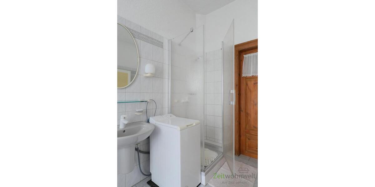 Waschmaschine und Dusche