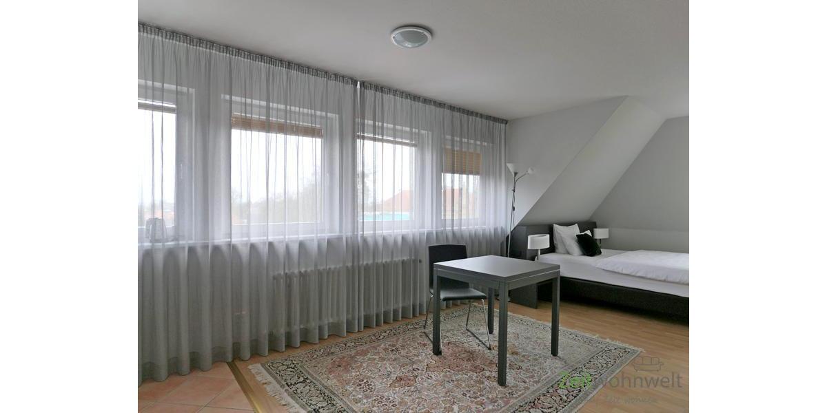 helle Fensterfront