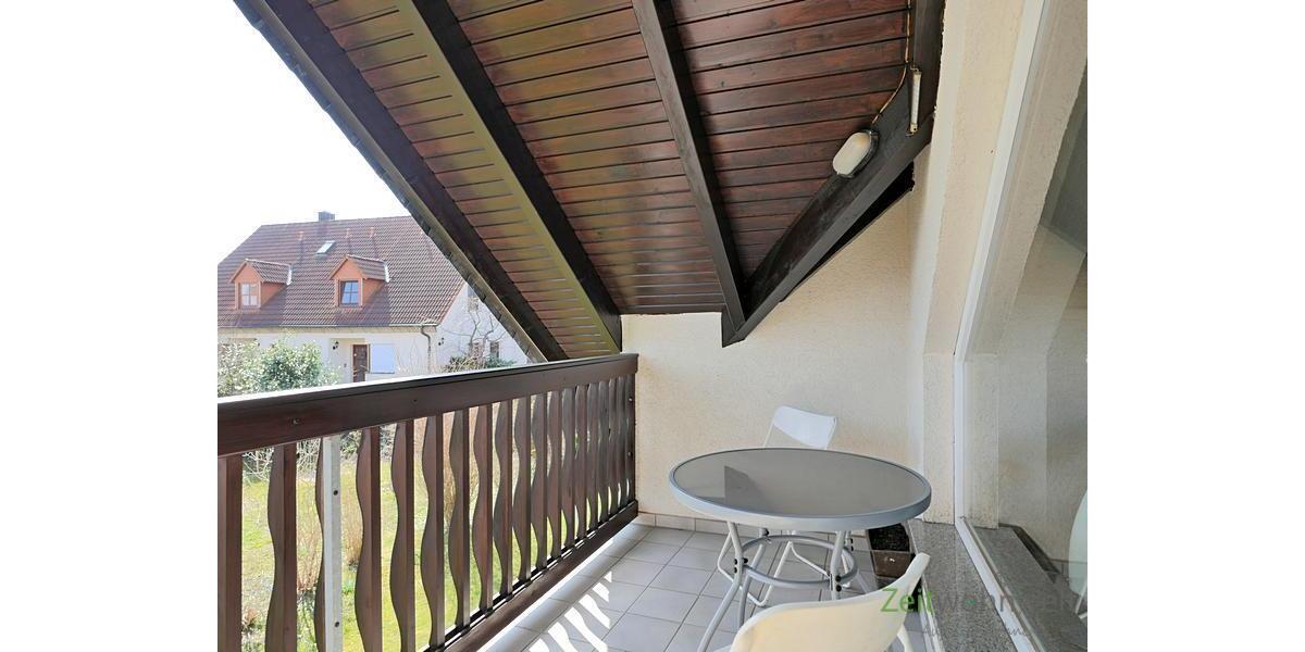 überdachter Balkon im Februar