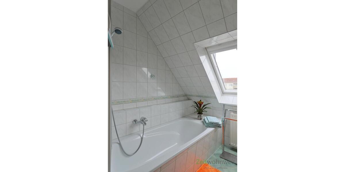 Wanne mit Duschabtrennung