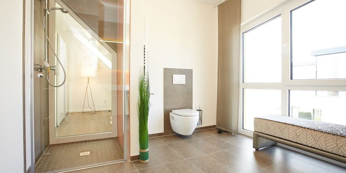 Modernes Badezimmer mit Flair
