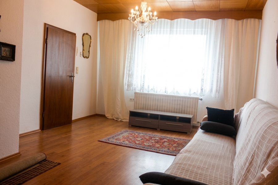 2 (Wohnzimmer)