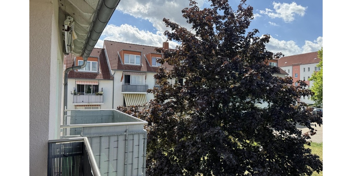 1. Balkon mit Markise