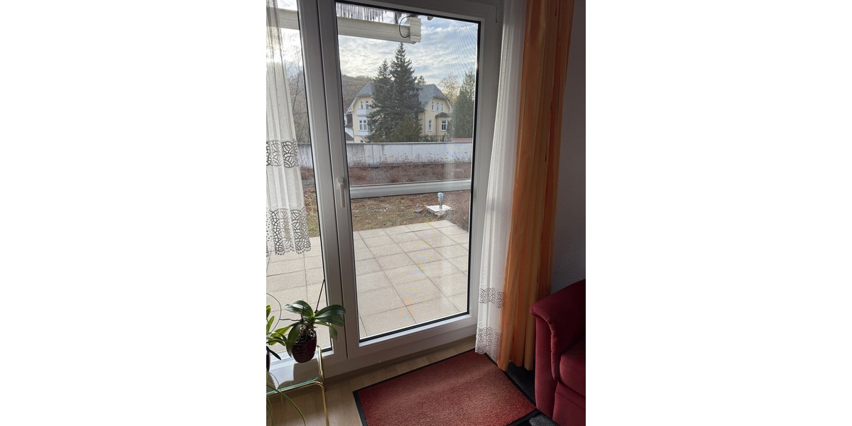 Vom Wohnzimmer auf die Terrasse
