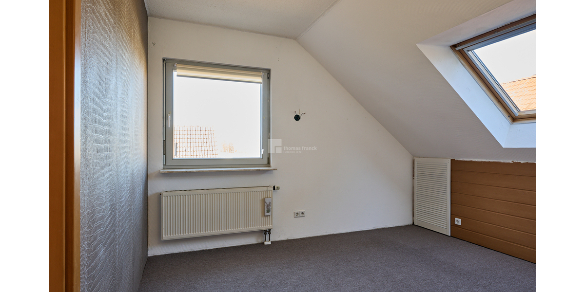 Ein weiteres Zimmer im Dachgeschoss