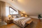 LICHTDURCHFLUTETES WOHNEN MIT KAMIN - Dachgeschoßwohnung Böblingen Dagersheim | Angebot:27159717