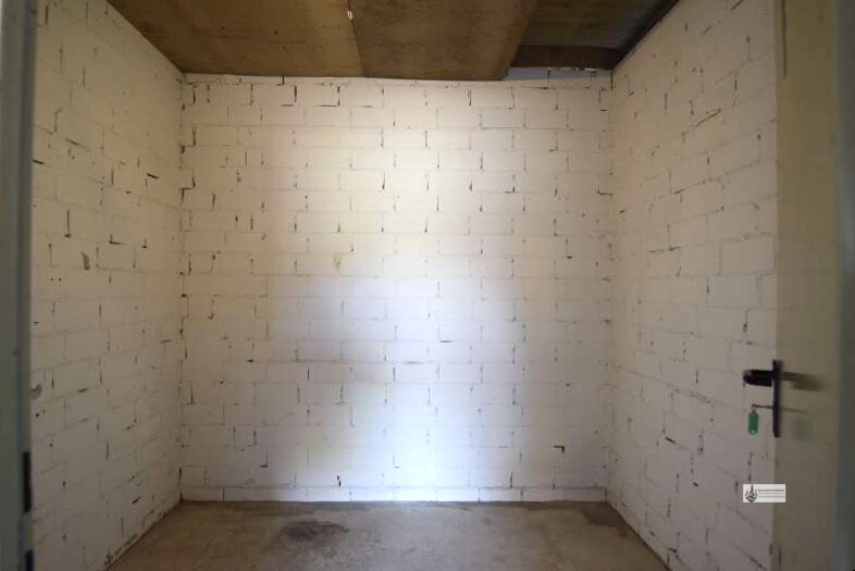 Abstellraum hinter der Garage