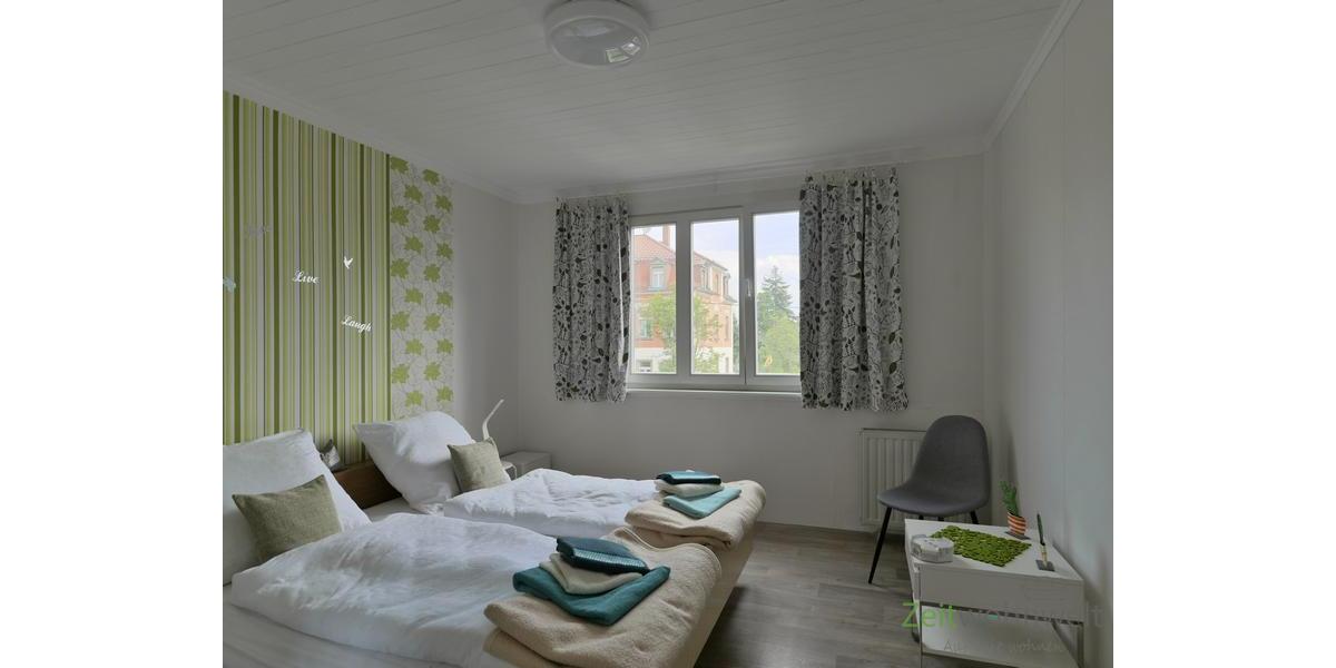 rechtes Zimmer