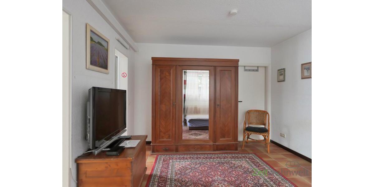(EF1350_M) Kassel-Stadt: Brasselsberg, möbliertes Apartment für Wochenendheimfahrer, sep. Eingang, Grundreinigung inkl - Etagenwohnung Kassel Brasselsberg | Angebot:26972284