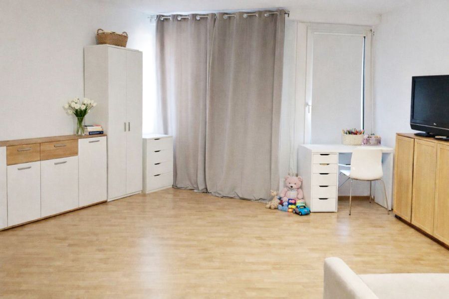Wohnzimmer_außen_vermietet_Exposee
