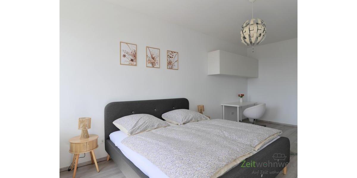 großes Doppelbett