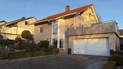 FAMILIENFREUNDLICH - RUHIG GELEGEN - MIT GARTEN - Mehrfamilienhaus, Wohnhaus Bad Emstal | Angebot:27359876