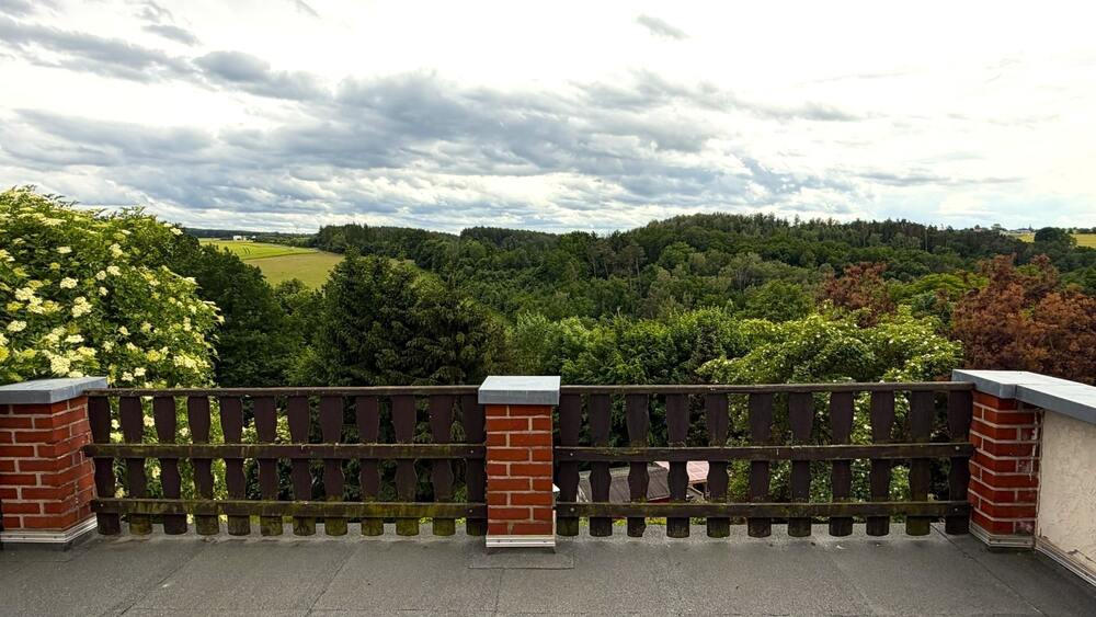Große Terrasse mit Ausblick ins Zschopautal