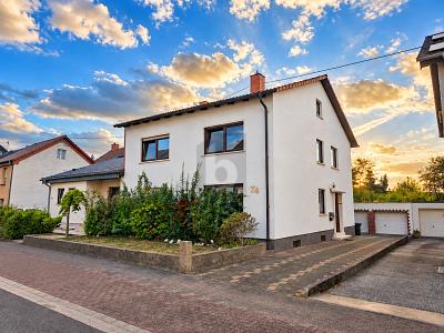 ZWEI WOHNUNGEN, EIN ZUHAUSE - Zweifamilienhaus Wadgassen | Angebot:27456582