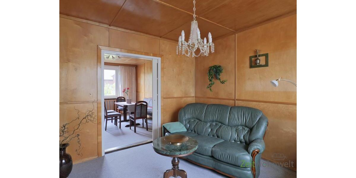 Blick vom Wohnzimmer ins Esszimmer