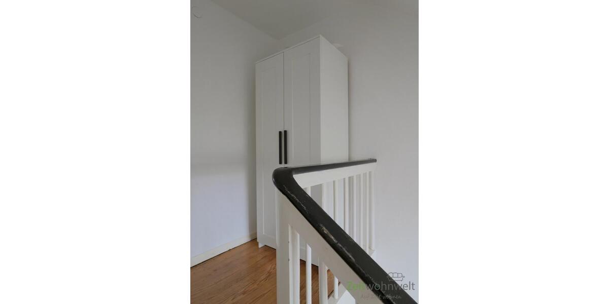 Kleiderschrank im Vorflur