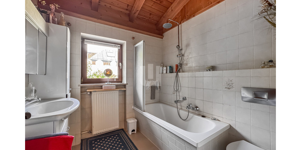 Whg 1 Badezimmer