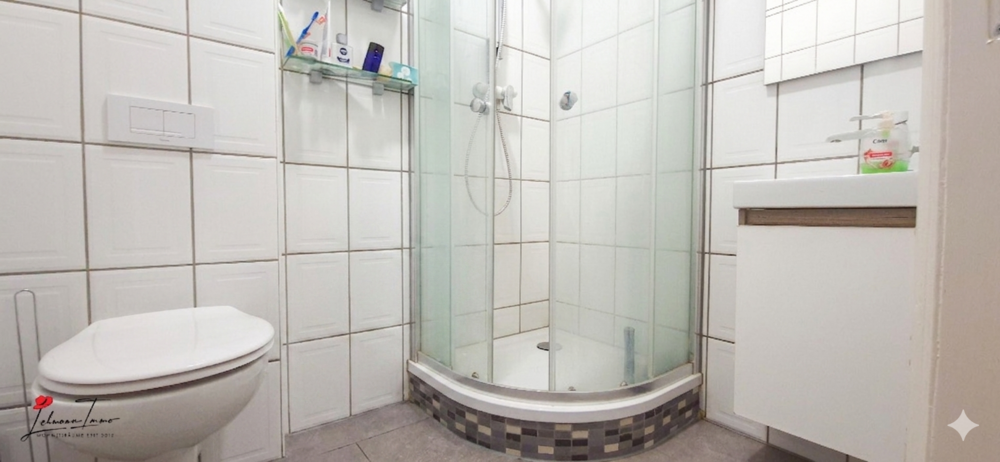Badezimmer DG
