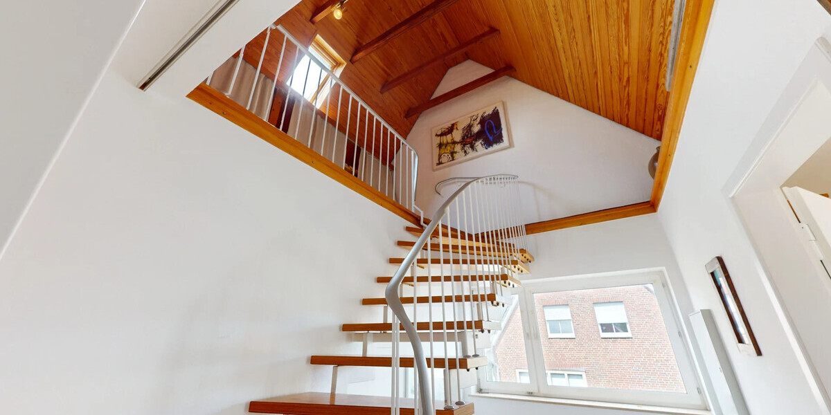 Treppe in den Spitzboden