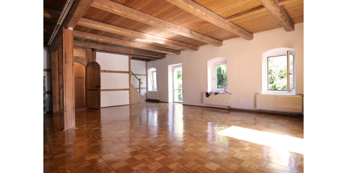 Parkettsaal-Wohnungstür