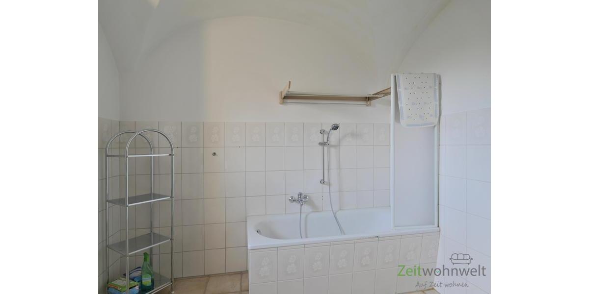 Wanne mit Duschabtrennung