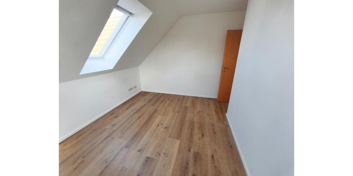 Kinder- /Arbeitszimmer Bild 3