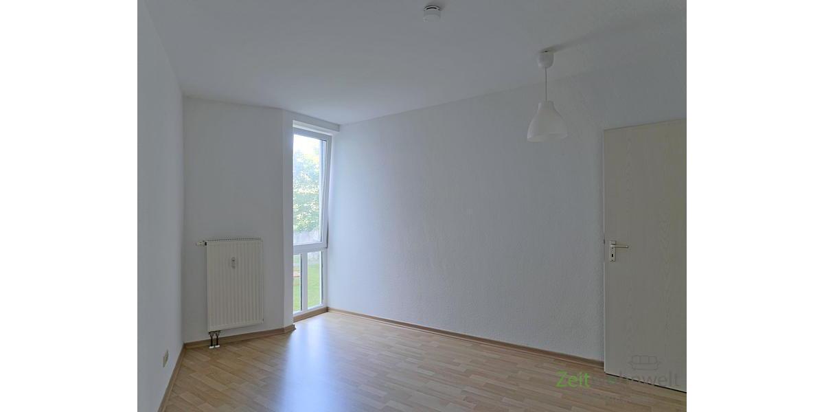 schmales Schlafzimmerfenster