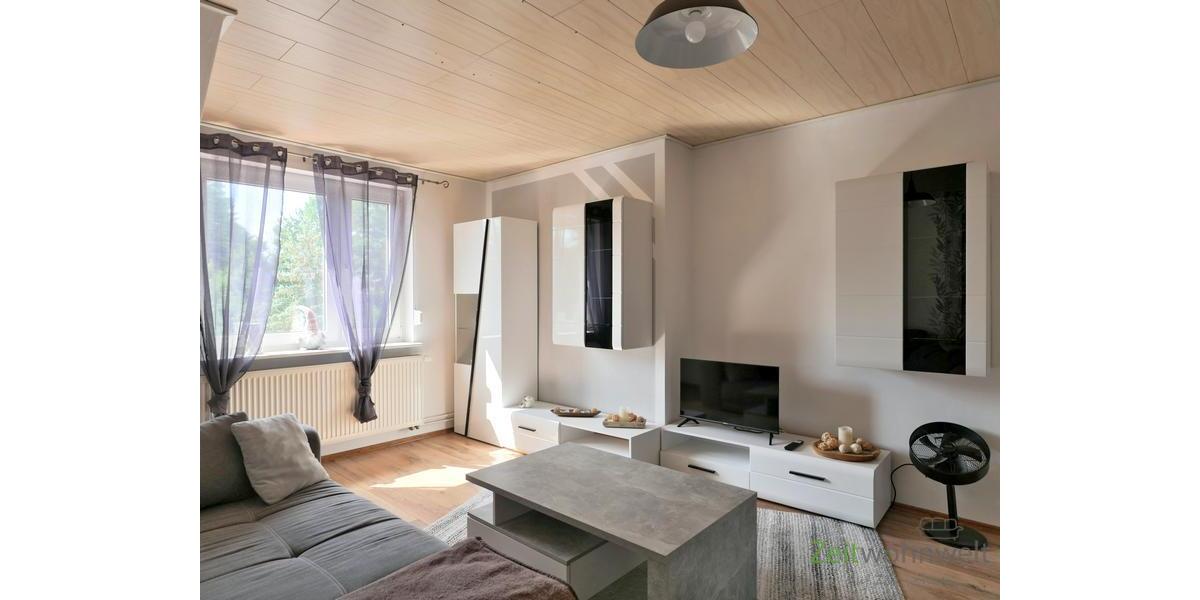 Blick ins Wohnzimmer