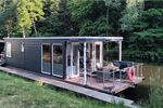 Ein Zuhause, auf dem Wasser oder im Hafen, exklusives Hausboot Neubau 2023 - Ferienhaus Jabel b Waren | Angebot:27295012