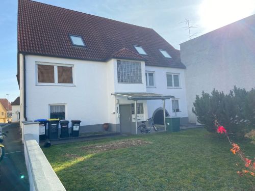 2-Zimmer-Mansarden-Mietwohnung in 97464 Niederwerrn (ID 590) - Dachgeschoßwohnung Niederwerrn Niederwerrn | Angebot:27150812